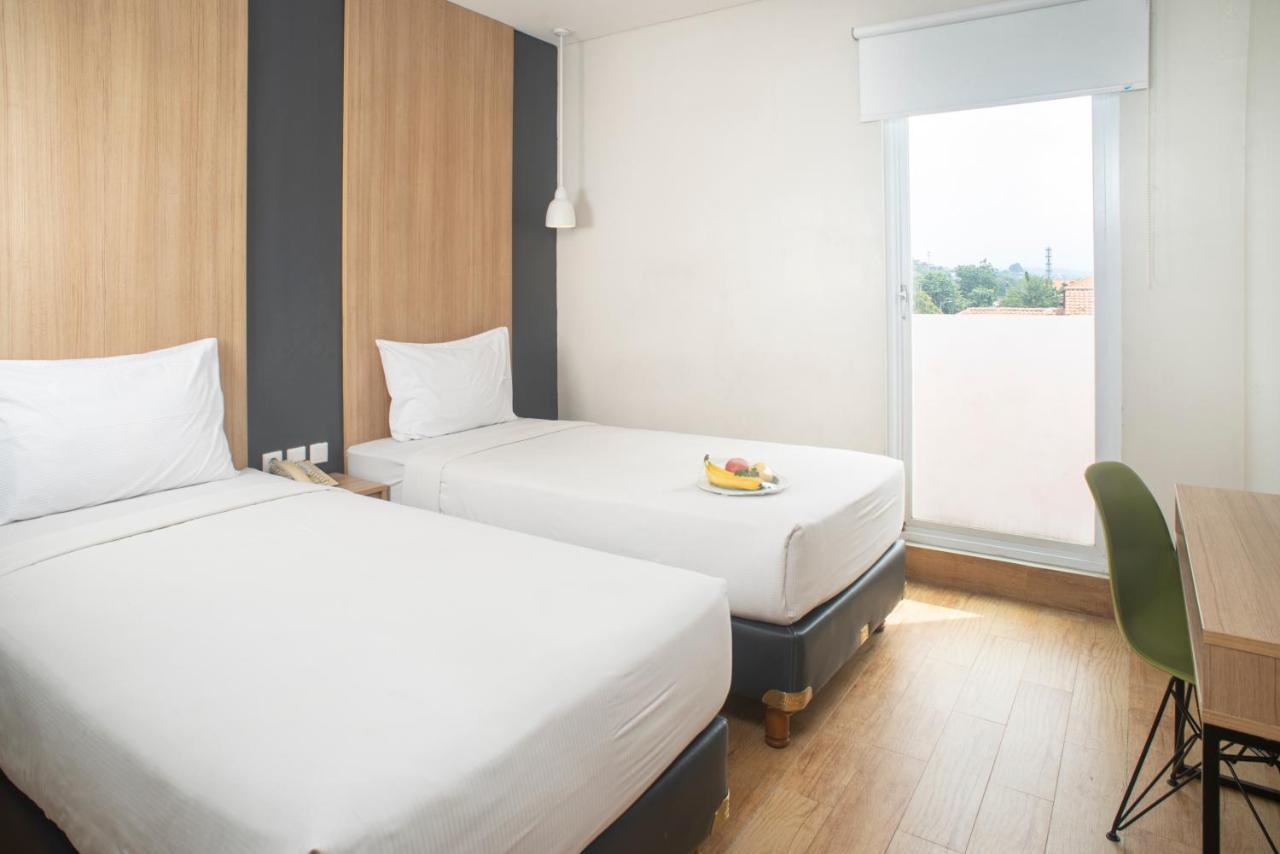 Hotel Citradream Semarang Exterior photo