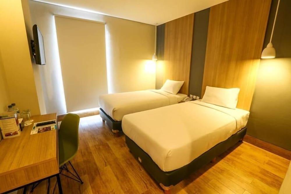 Hotel Citradream Semarang Exterior photo