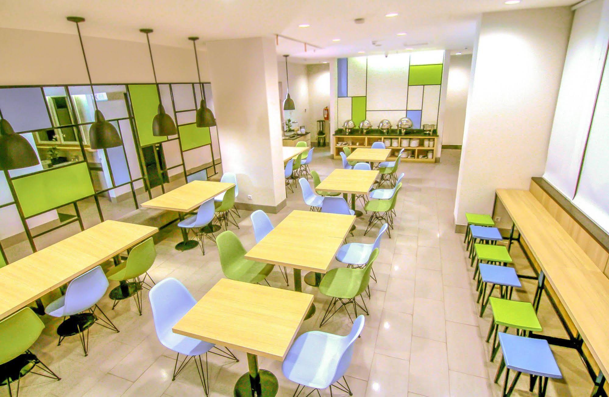 Hotel Citradream Semarang Exterior photo