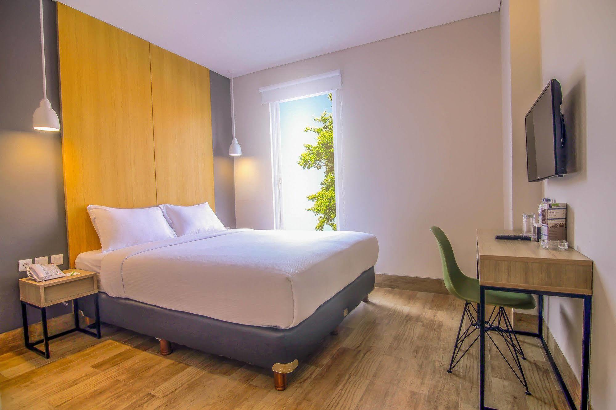 Hotel Citradream Semarang Exterior photo