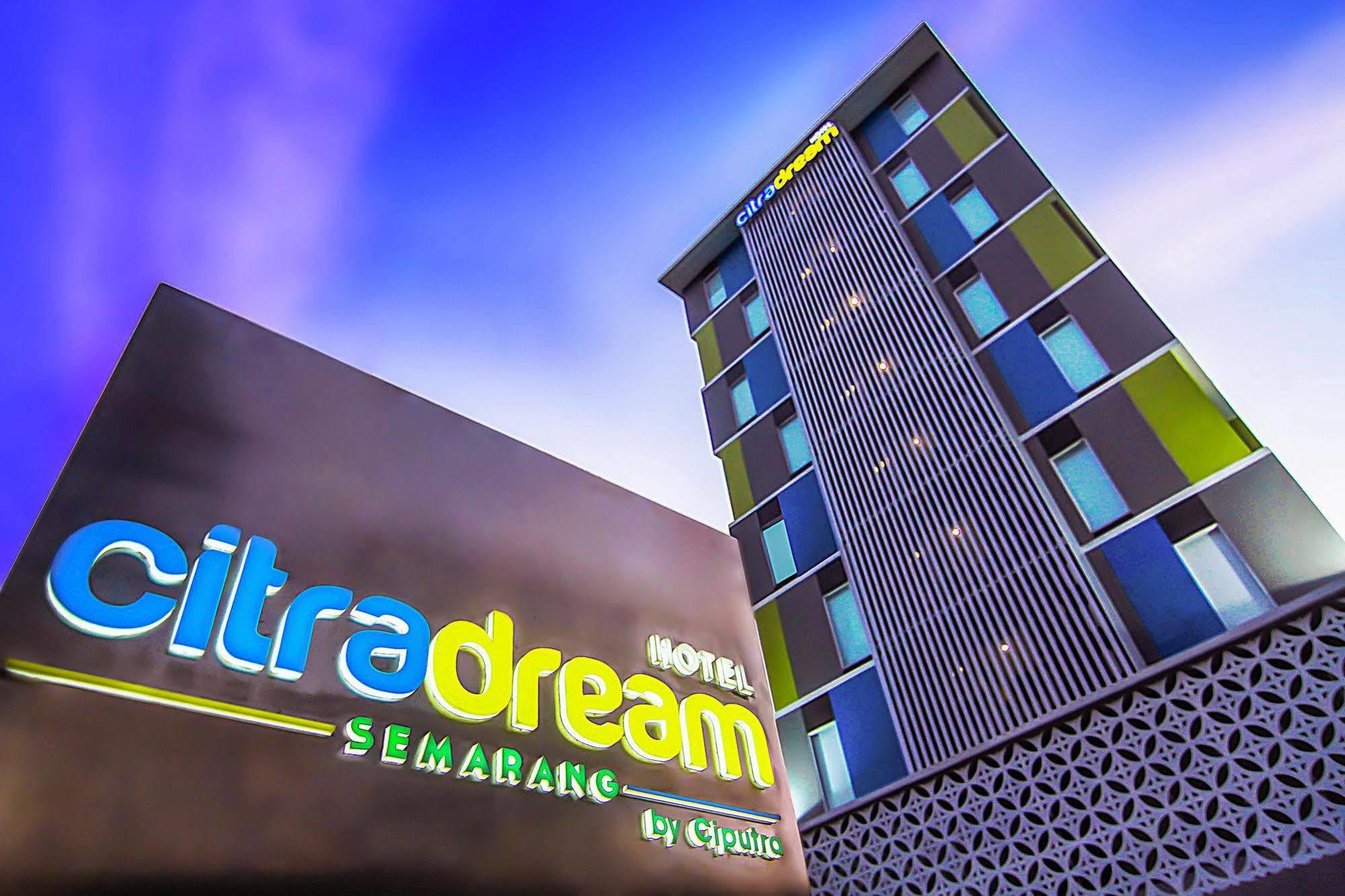 Hotel Citradream Semarang Exterior photo